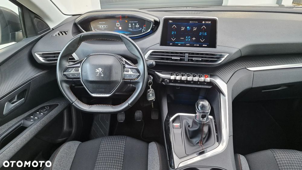 Peugeot 5008 PureTech 130 Stop & Start Allure - 32