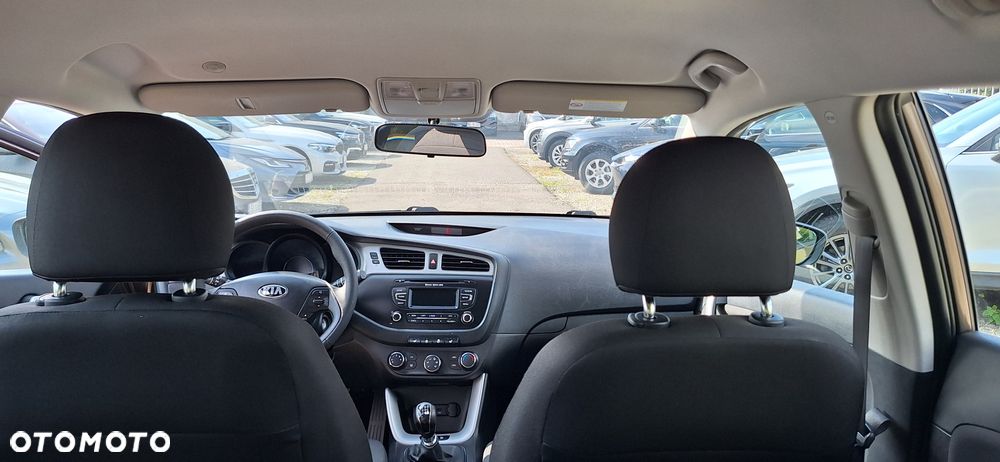 Kia Ceed Cee'd 1.6 GDI L - 12