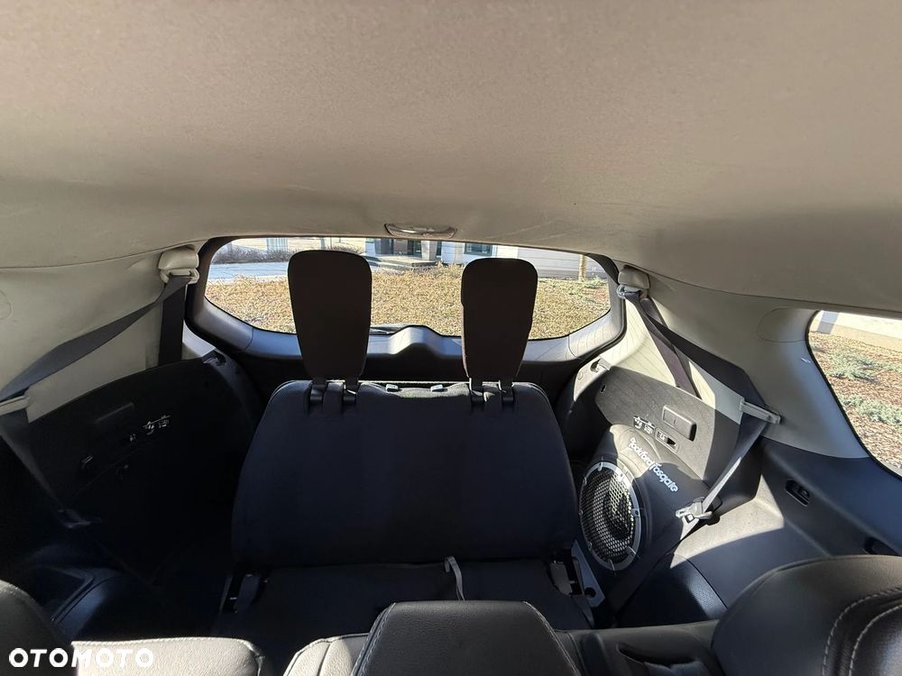 Mitsubishi Outlander 2.0 DID Intense + SE - 14