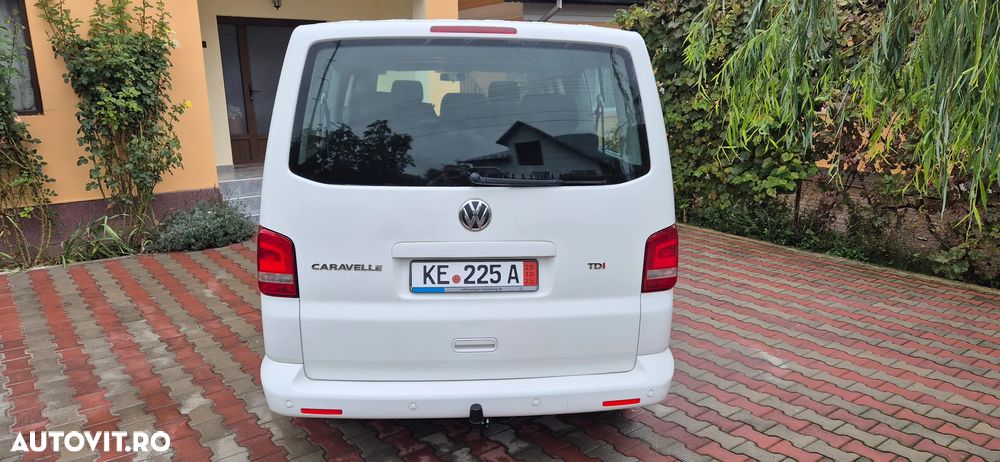 Volkswagen Caravelle - 10