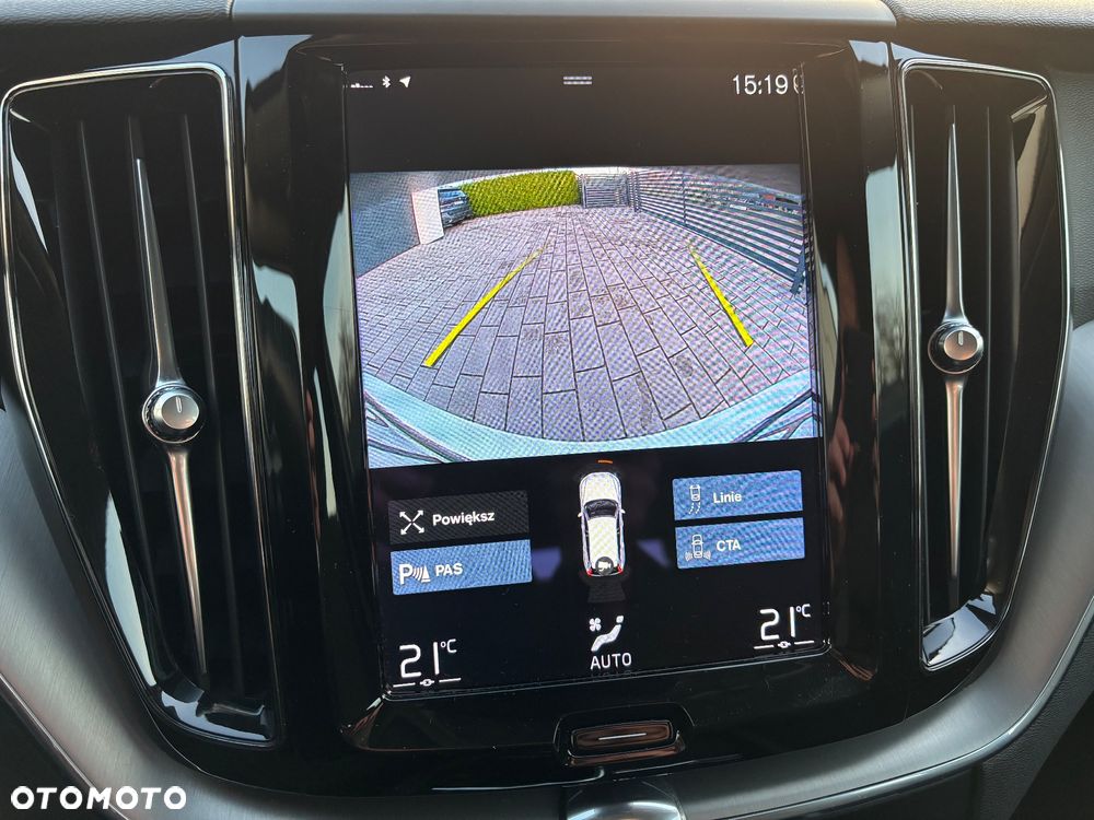 Volvo XC 60 B4 B Momentum Pro - 28