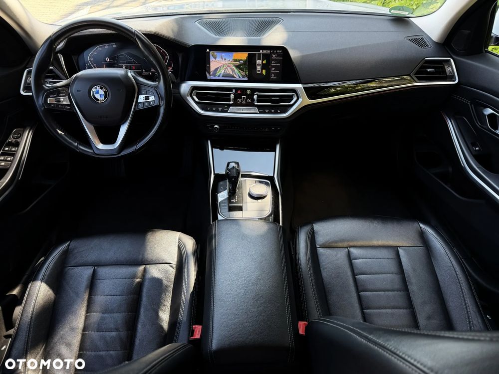 BMW Seria 3 320i GPF Luxury Line - 9