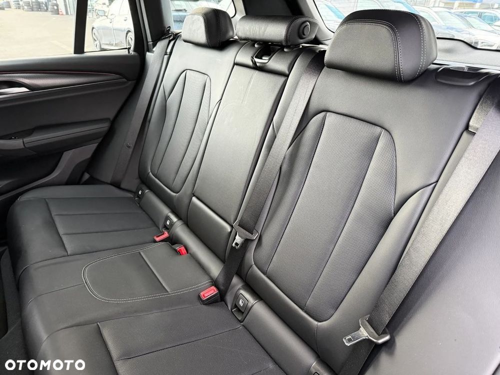 BMW X3 xDrive20i M Sport - 23