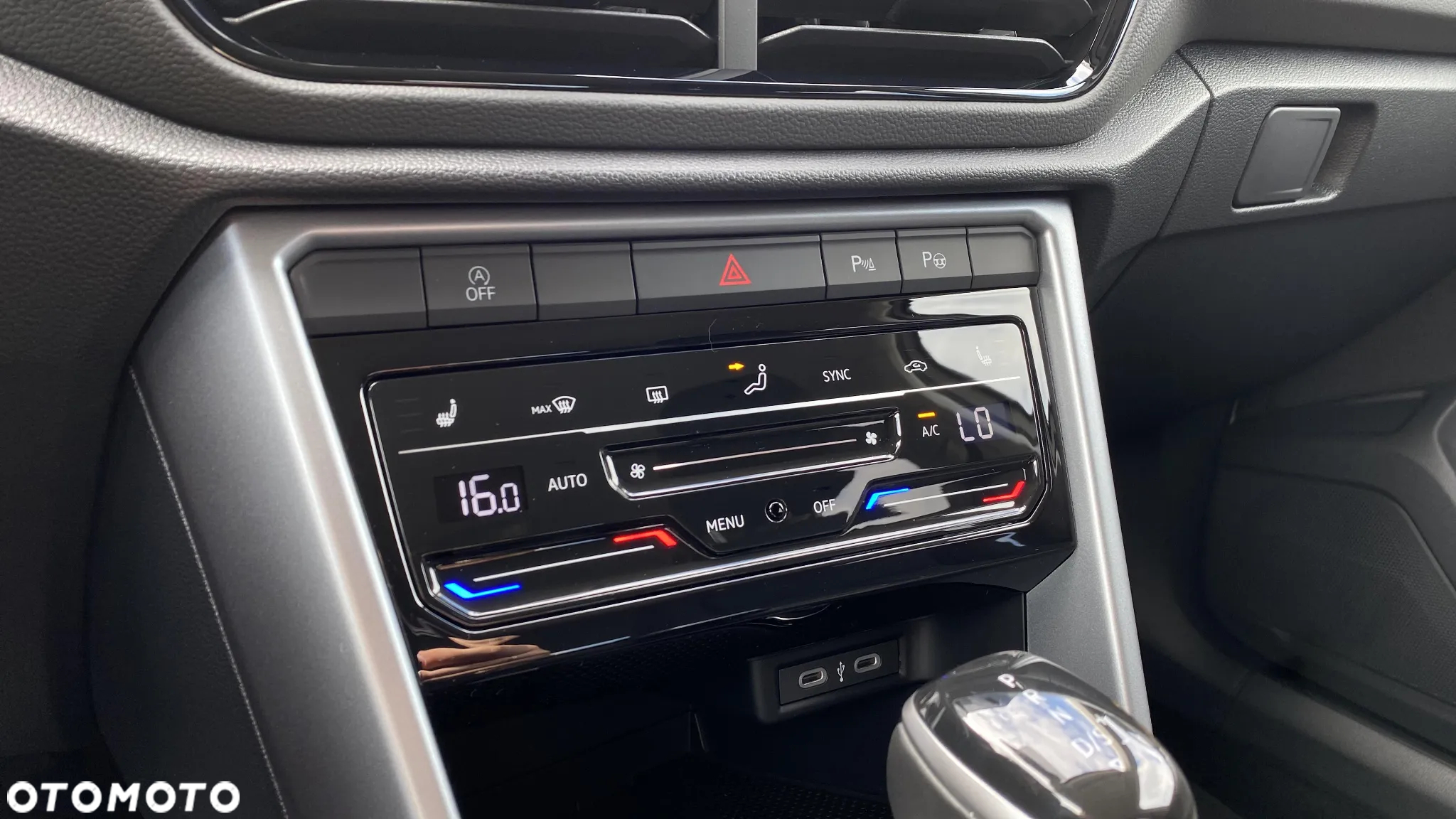 Volkswagen T-Roc 1.5 TSI Life Plus DSG - 11