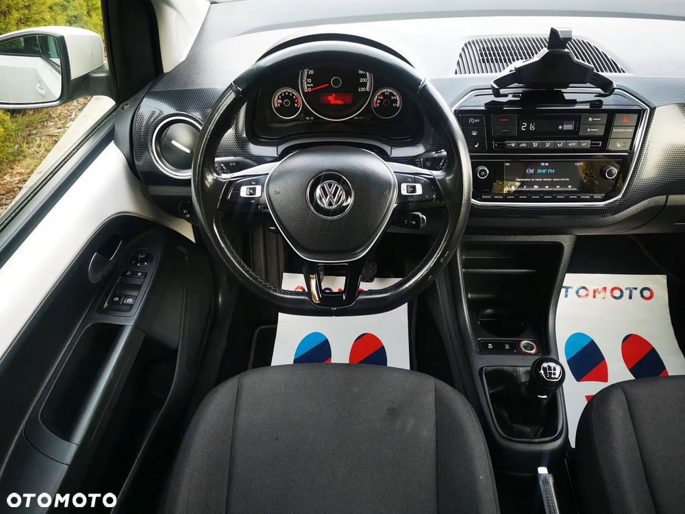 Volkswagen up! high - 20
