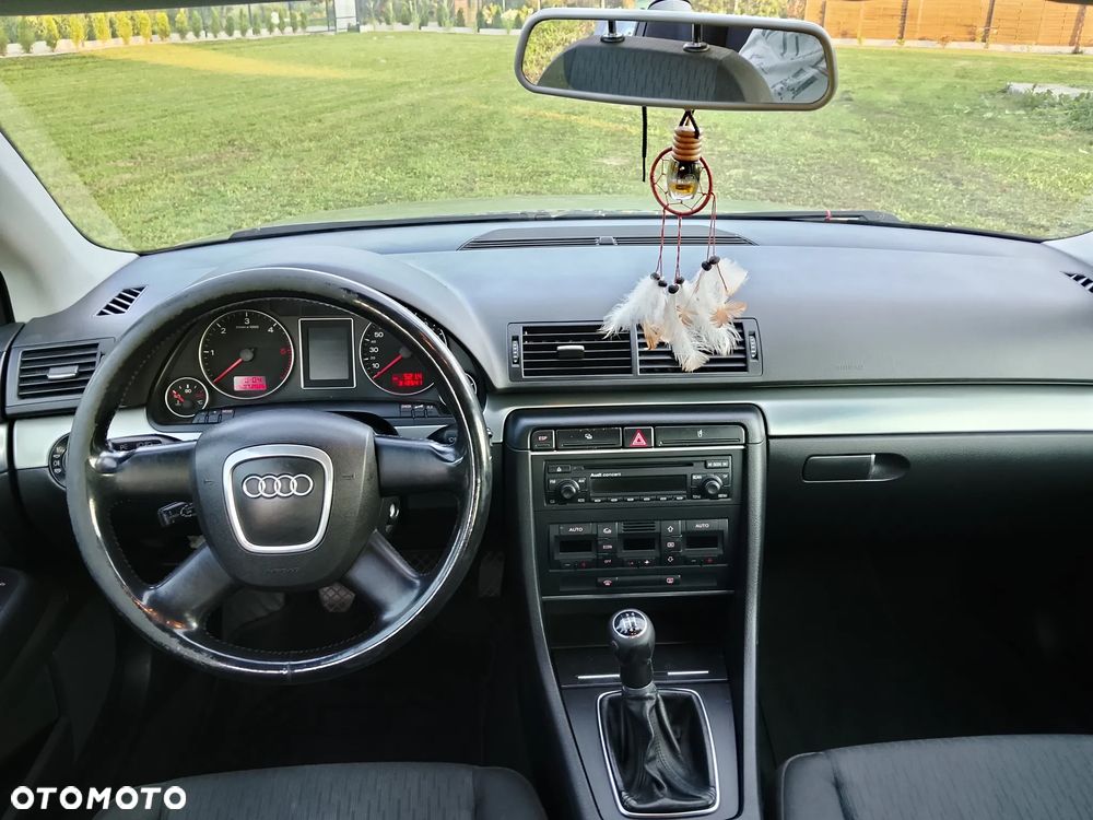 Audi A4 Limousine - 7