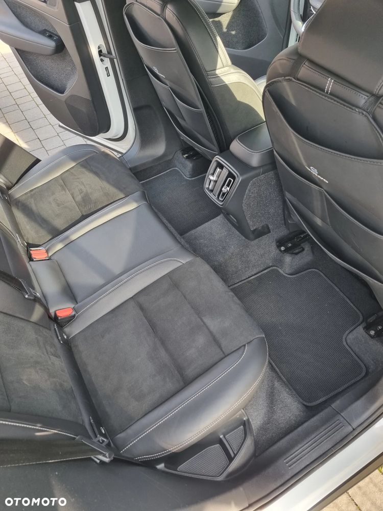 Volvo XC 40 T5 AWD R-Design - 14