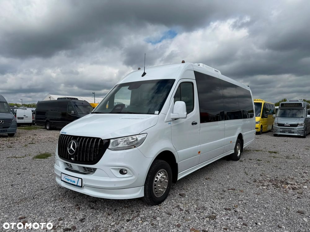 Mercedes-Benz Sprinter 519 - 12