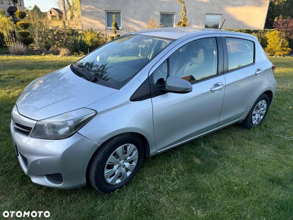 Toyota Yaris - 2