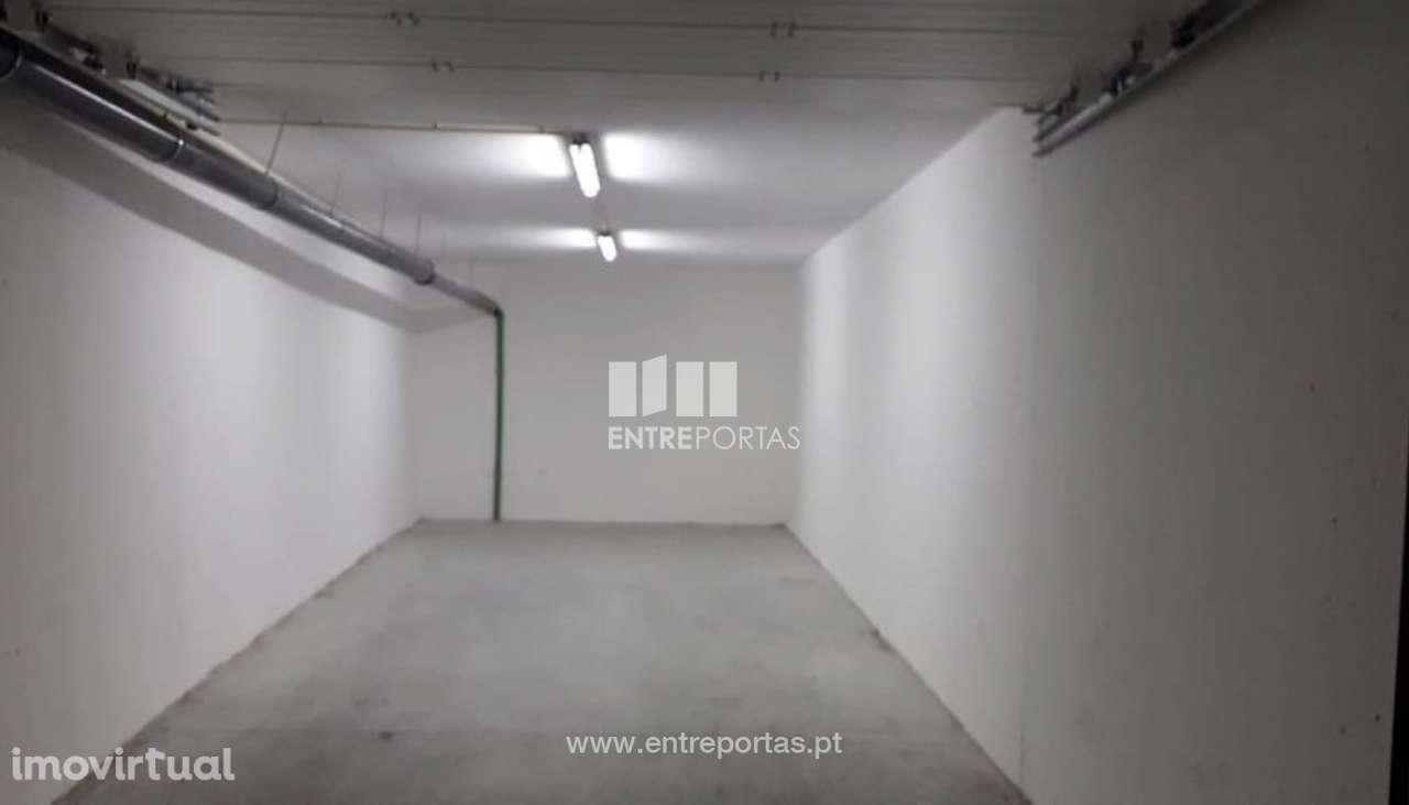Venda de Garagem fechada para 2 carros, Póvoa de Varzim - Grande imagem: 3/4