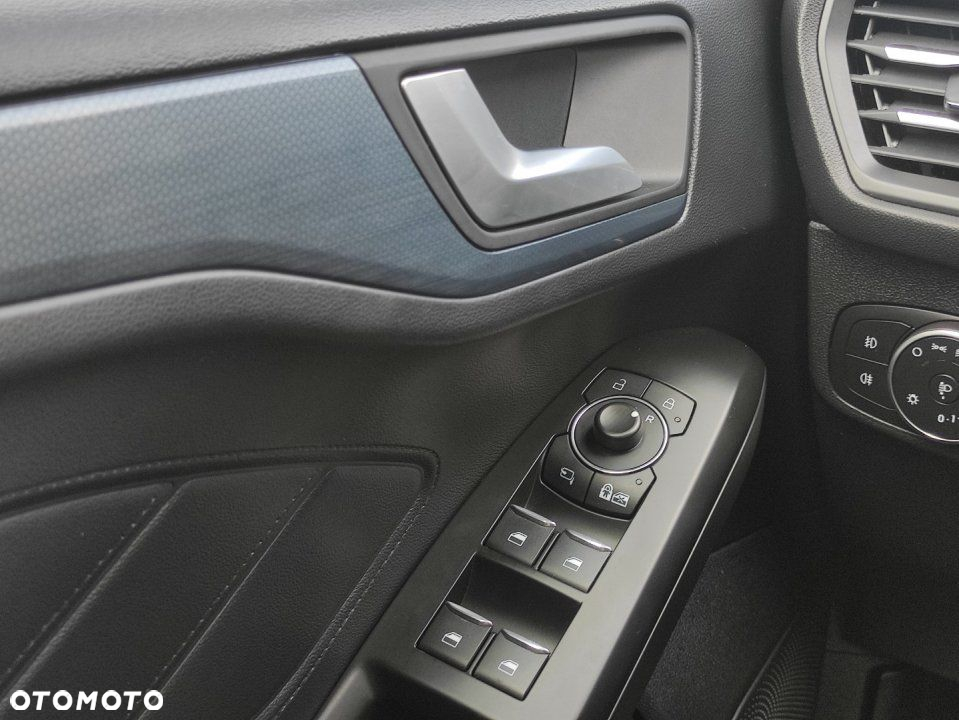 Ford Focus - 23
