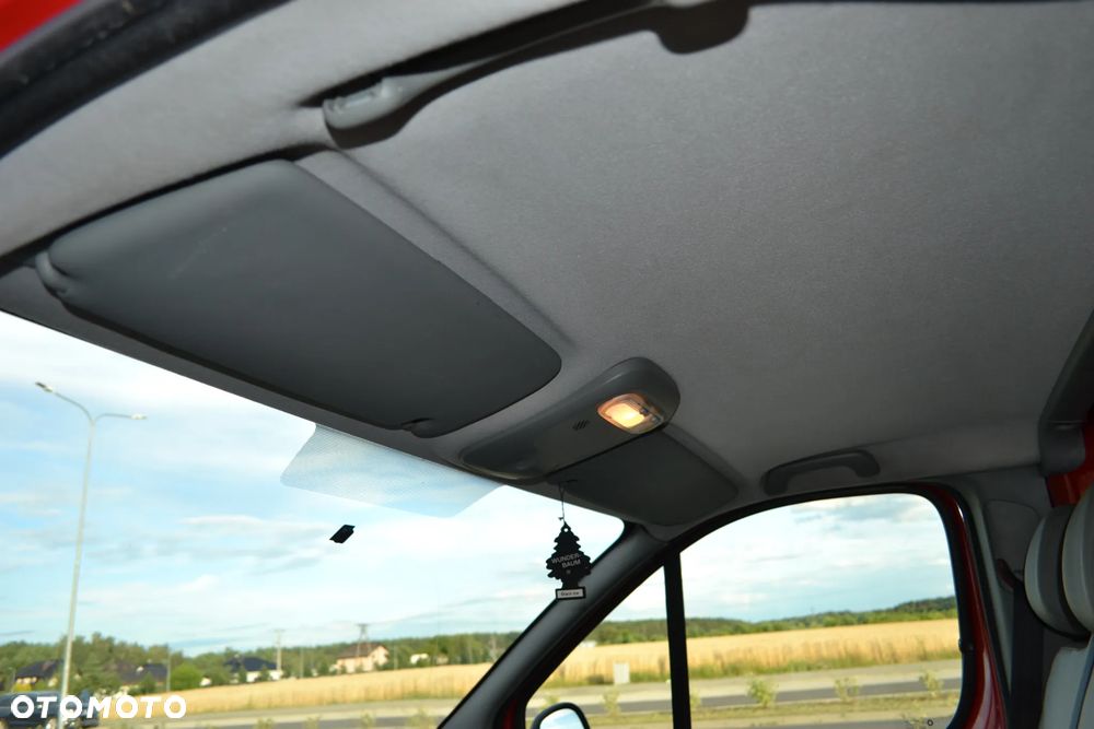 Opel Vivaro - 12