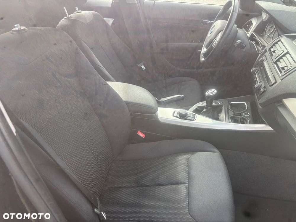 BMW Seria 1 116i - 29