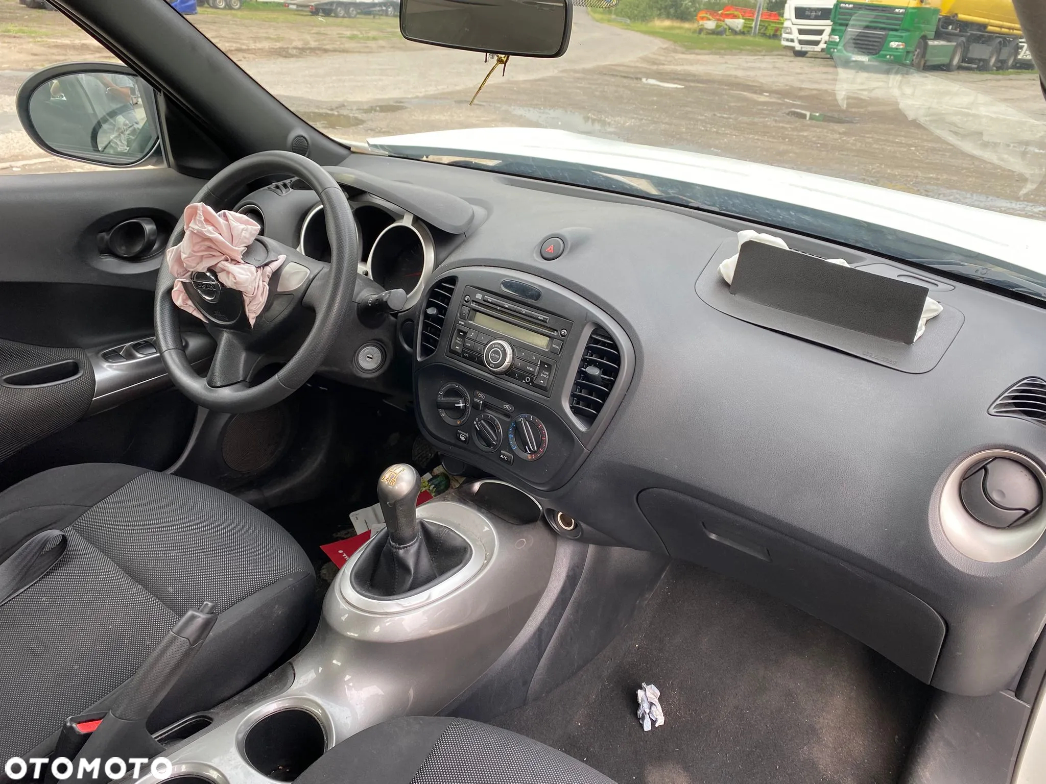 Nissan Juke 1.6 Visia - 12