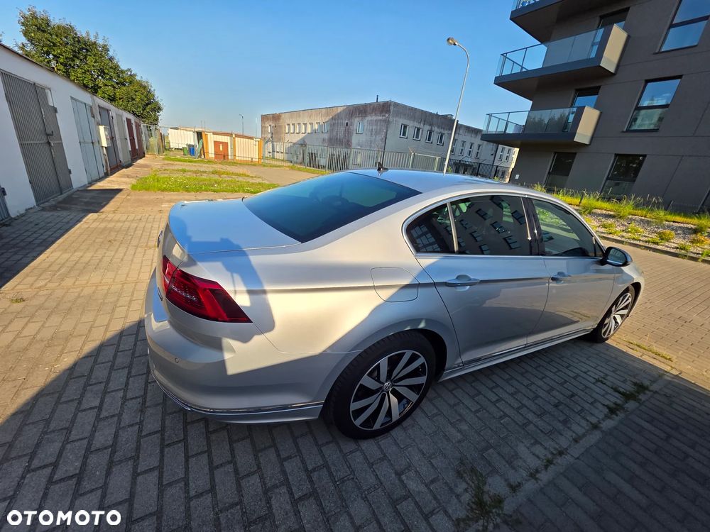 Volkswagen Passat 2.0 TSI 4Mot Highline DSG - 2