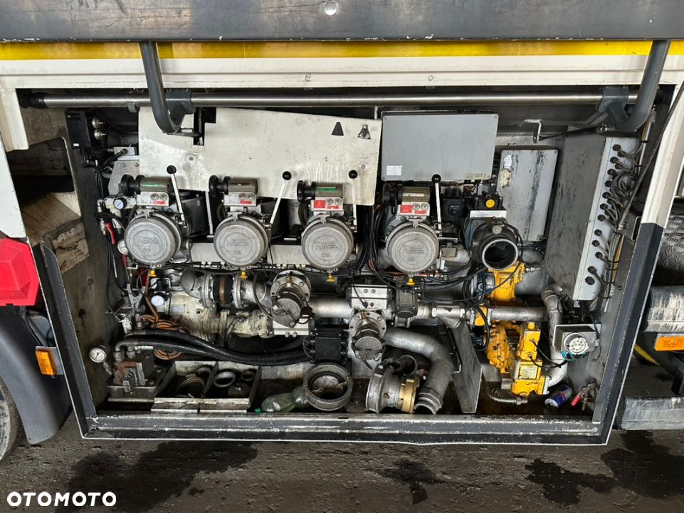 Scania P400 6X2  LAG CYSTERNA 4komory 20.600L 1 własciciel - 12
