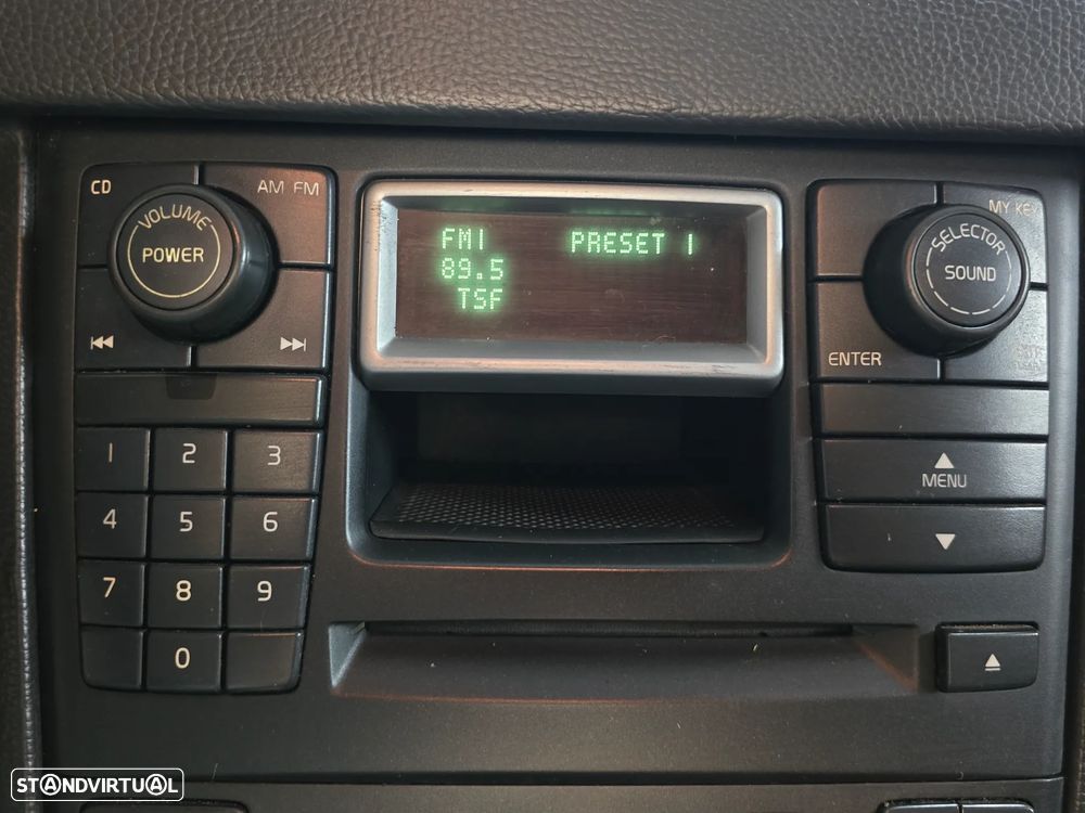 Volvo XC 90 2.4 D5 5L Nivel 2 - 14
