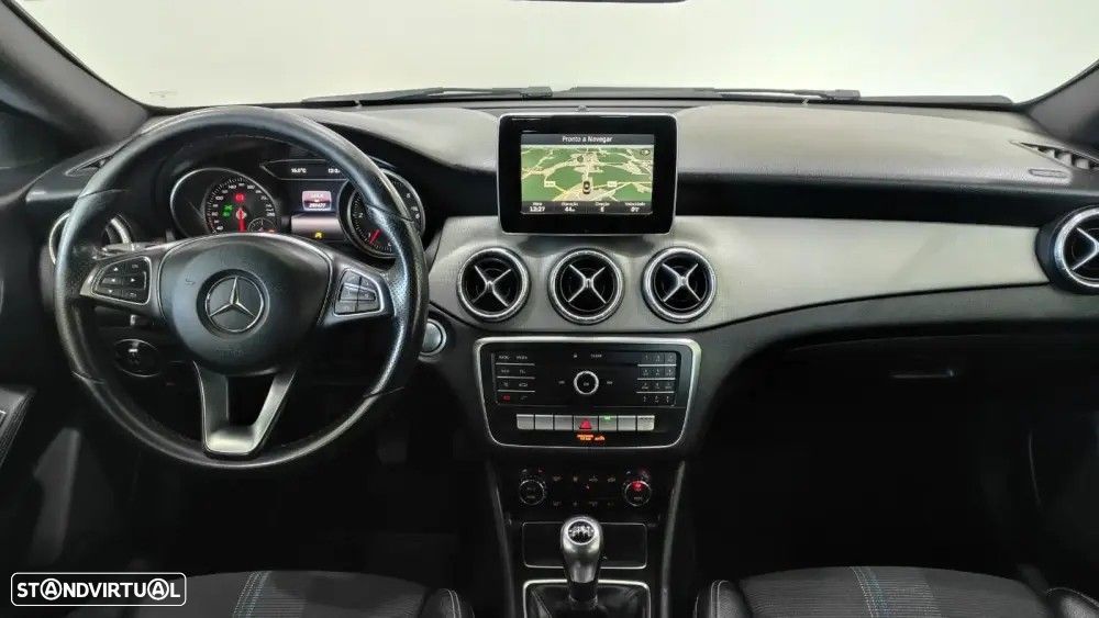 Mercedes-Benz CLA 200 - 9