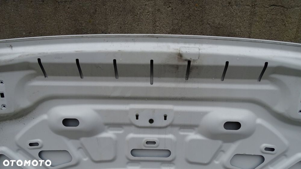 volvo xc60 ii - maska - 6