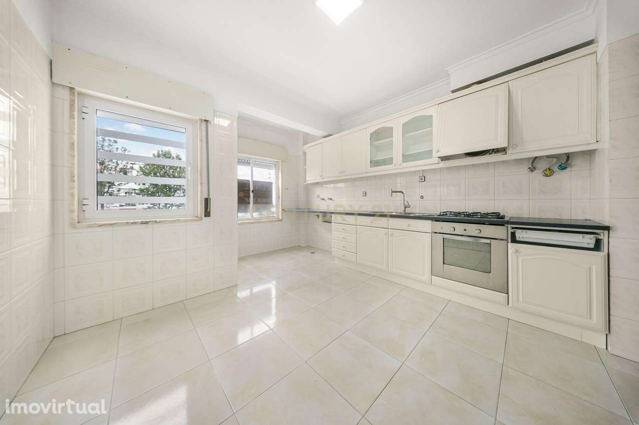 T3 Luminoso em Santa Marta do Pinhal – Espaço e Conforto no Coração de - Grande imagem: 3/30