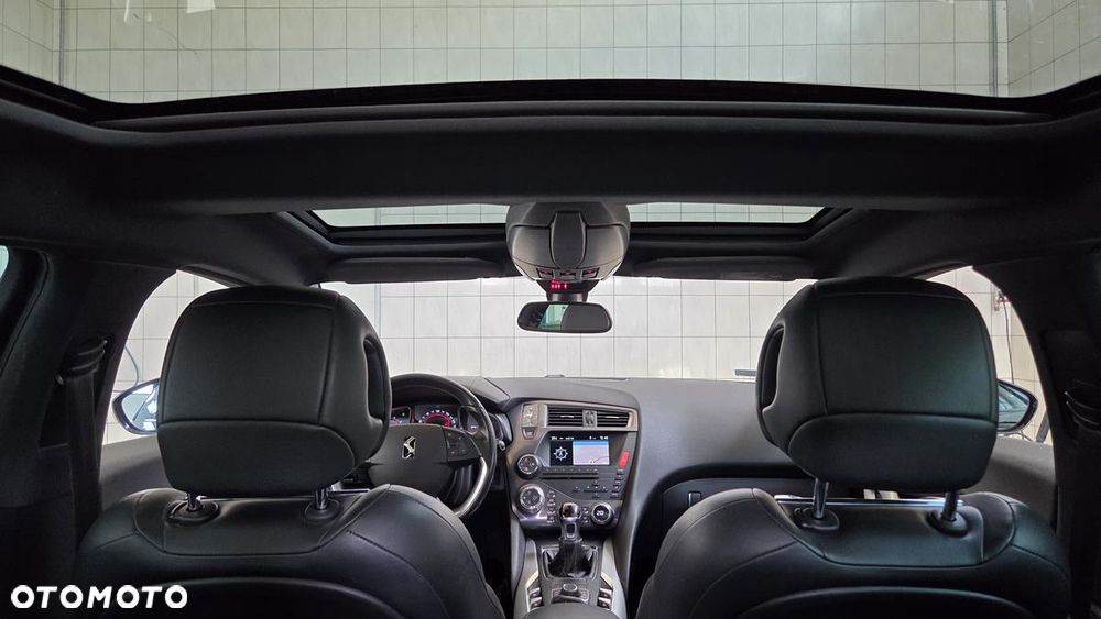 Citroën DS5 THP 200 SoChic - 27