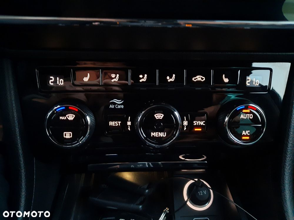 Skoda Superb 1.5 TSI L&K - 37