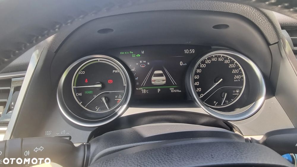 Toyota Camry 2.5 Hybrid Executive CVT - 11