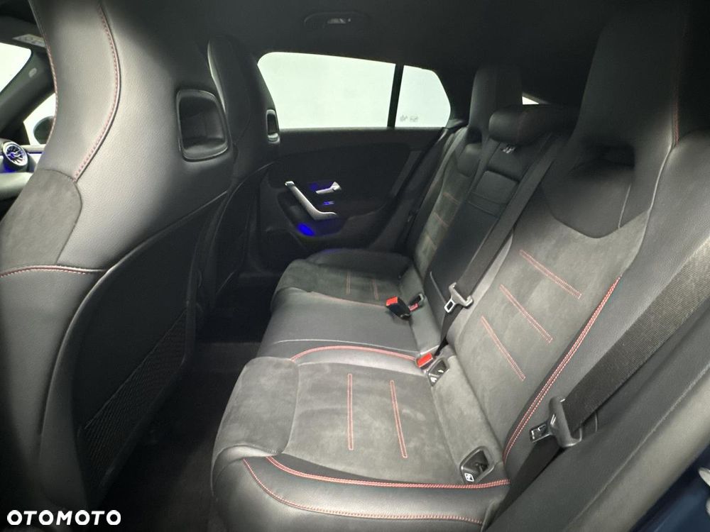 Mercedes-Benz CLA 200 AMG Line 7G-DCT - 21