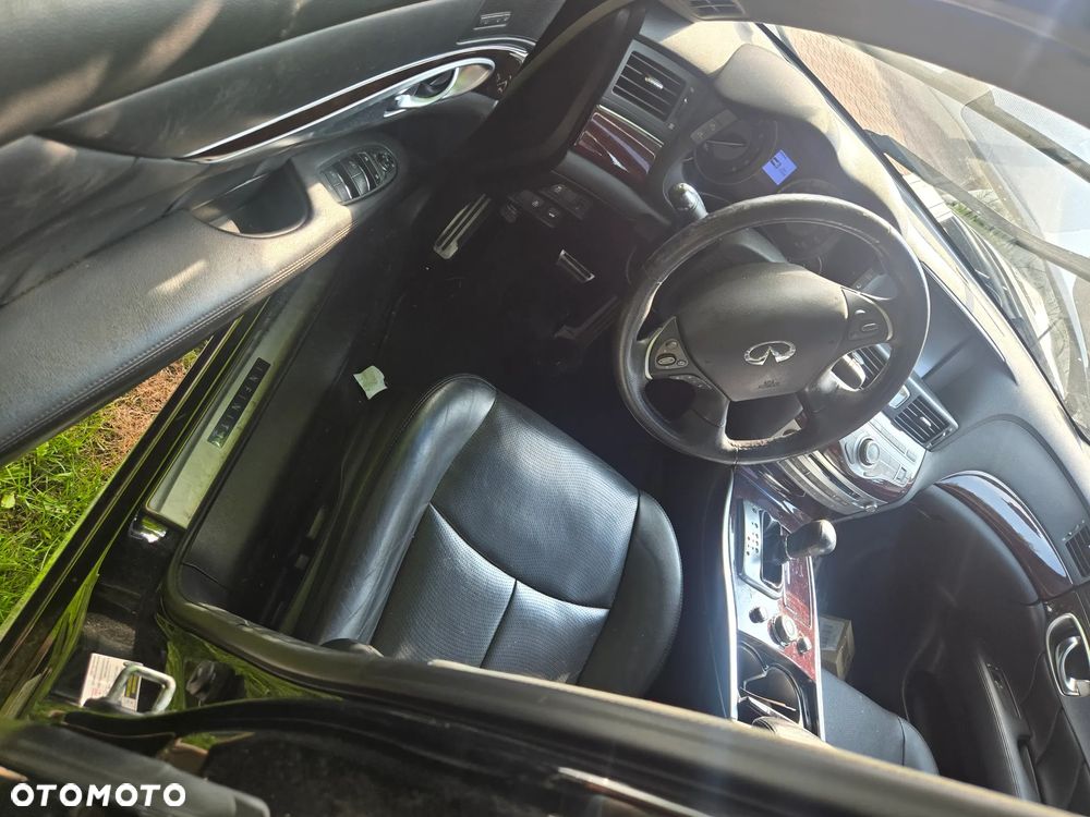 Infiniti Q70 3.7 Sport Tech EU6 - 10
