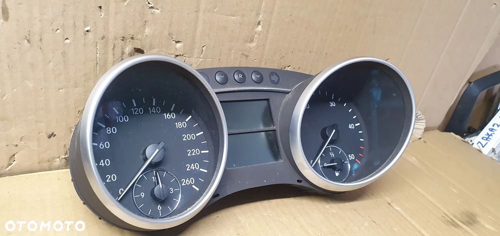 Licznik zegary oryginał Mercedes ML W164 3.0 CDI A1645404947 - 3