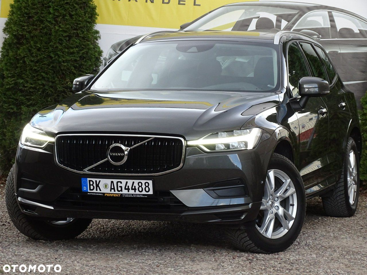 Volvo XC 60 D4 AWD Momentum - 1