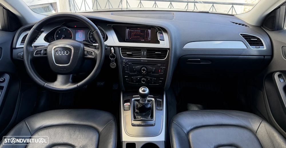 Audi A4 Avant 2.0 TDI Business Line Plus - 27
