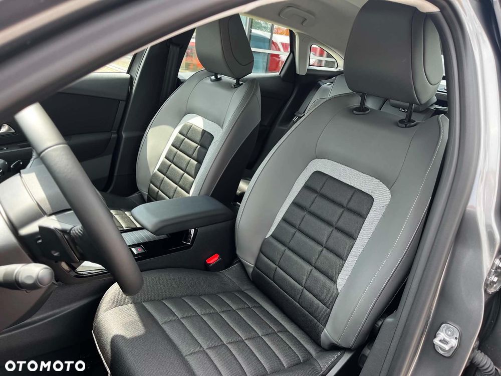 Citroën C4 1.2 PureTech Plus S&S EAT8 - 9