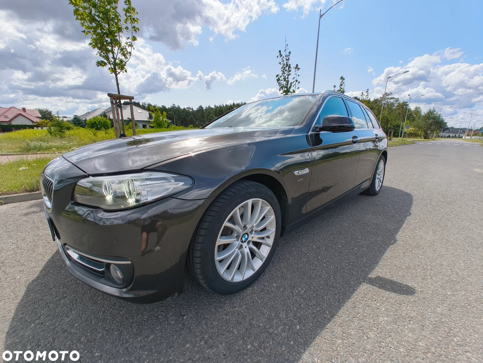 BMW Seria 5 520d Touring Luxury Line - 10
