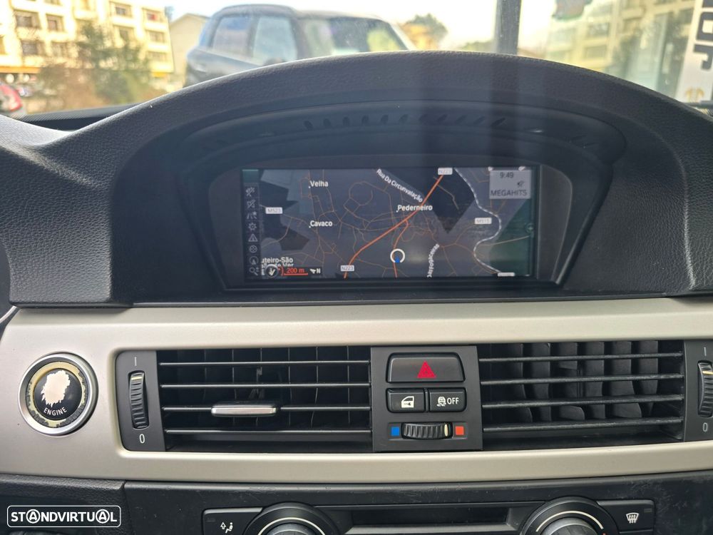 BMW 318 d Navigation Sport - 19