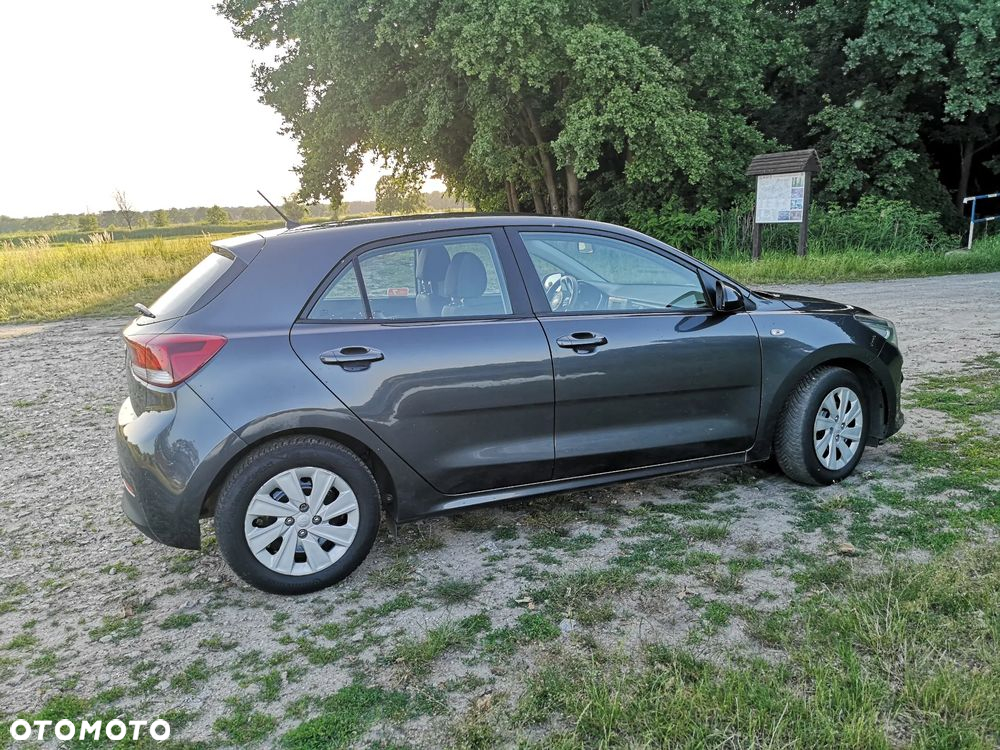 Kia Rio - 18