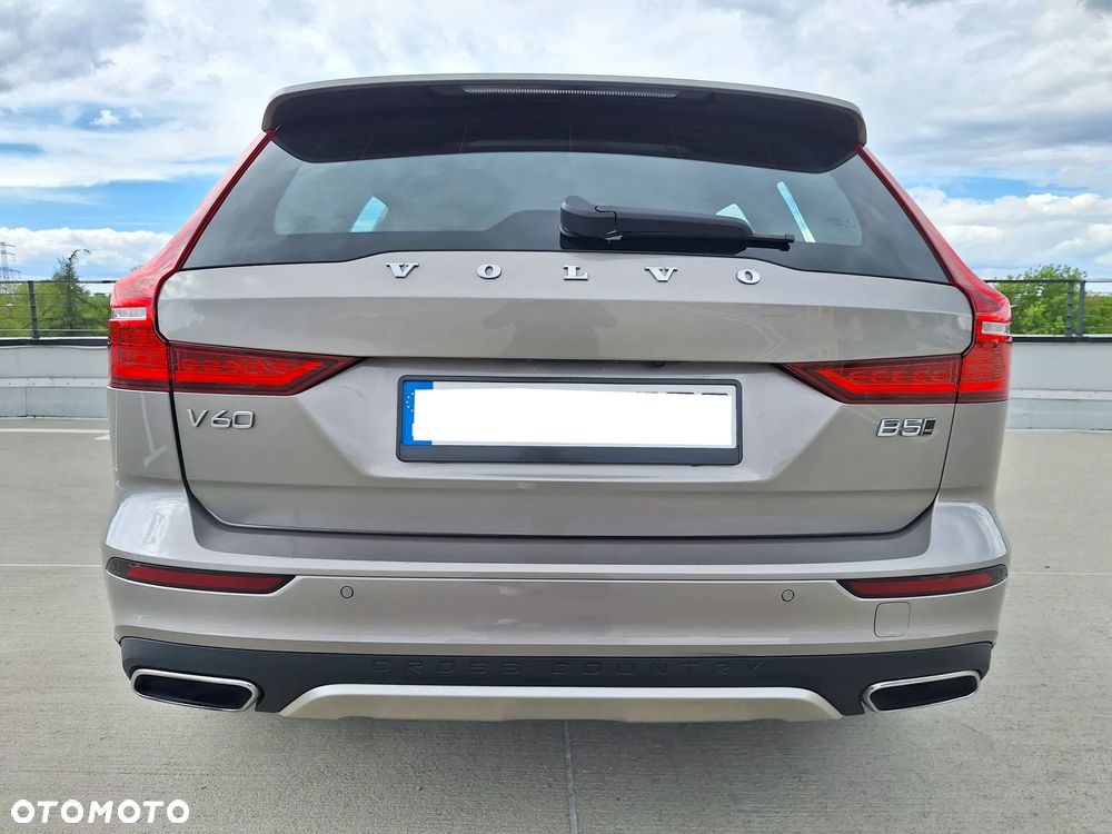 Volvo V60 Cross Country Pro B5 B AWD - 10