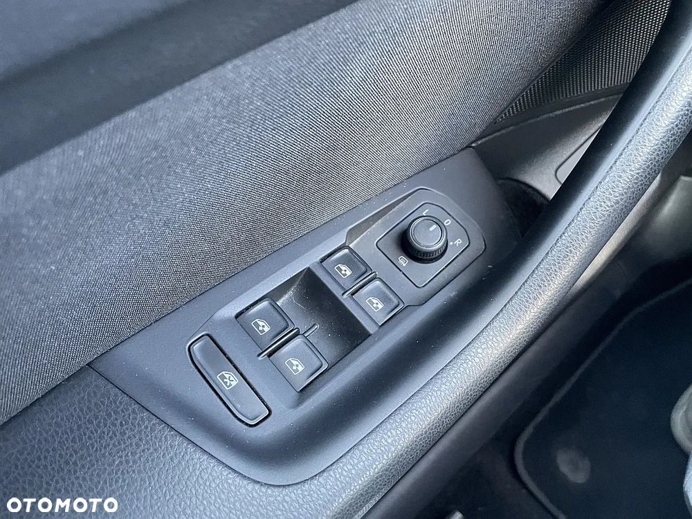 Volkswagen Passat 2.0 TDI EVO Business DSG - 24