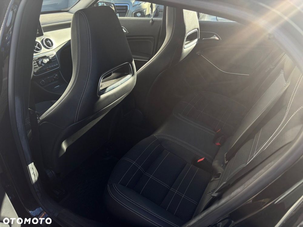 Mercedes-Benz GLA 250 4-Matic Style - 8