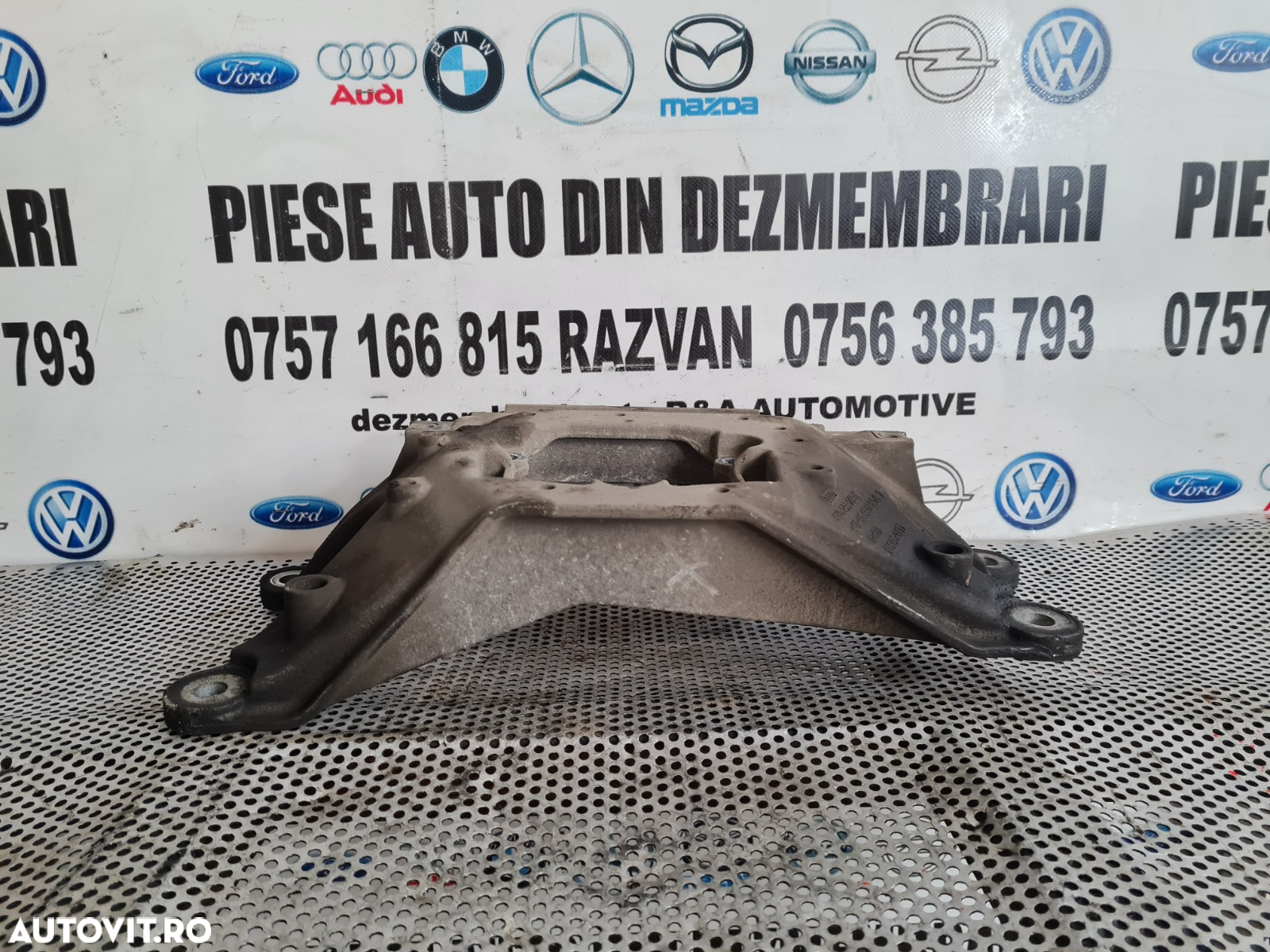 Suport Cutie Viteze Automata Audi A4 B8 A5 8T An 2008-2009-2010-2011-2012 - Dezmembrari Arad - 3