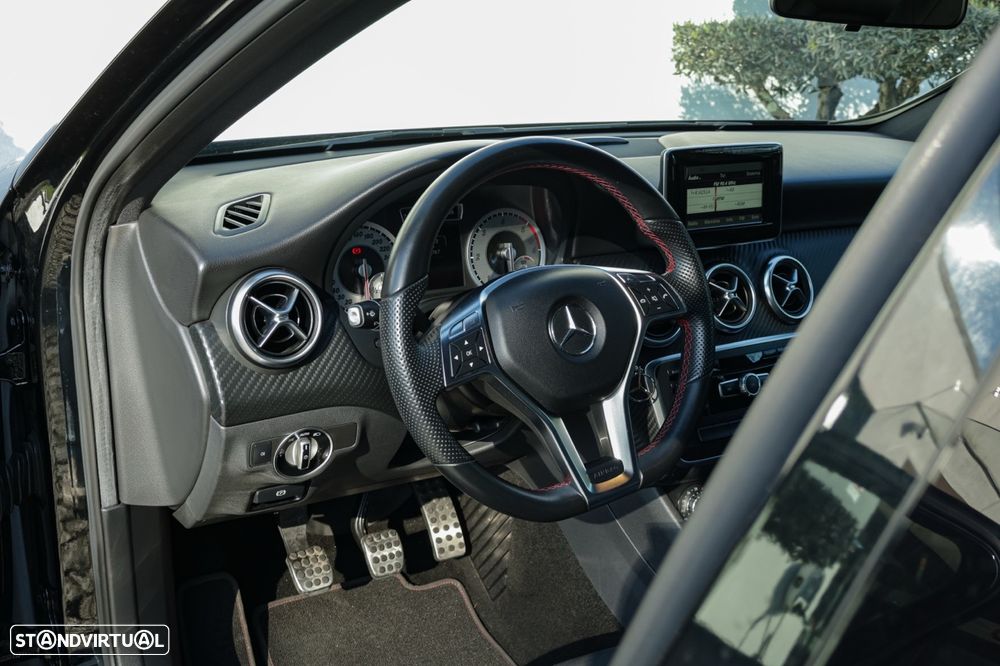 Mercedes-Benz A 180 CDI BE AMG Line - 17