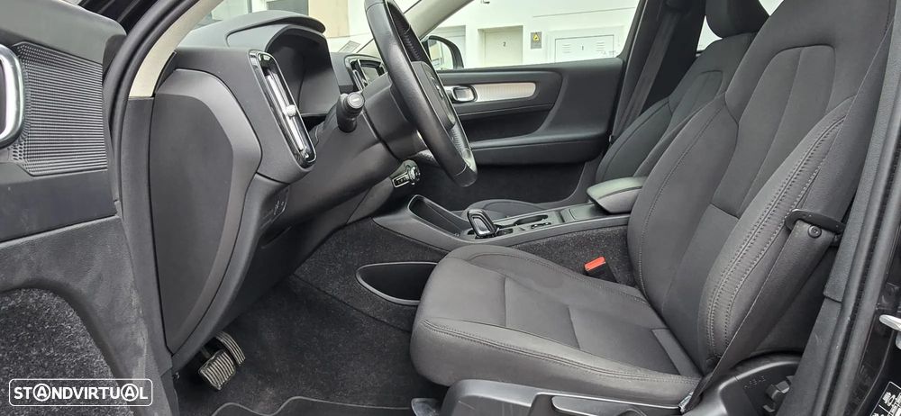 Volvo XC 40 1.5 T3 Momentum Geartronic - 9