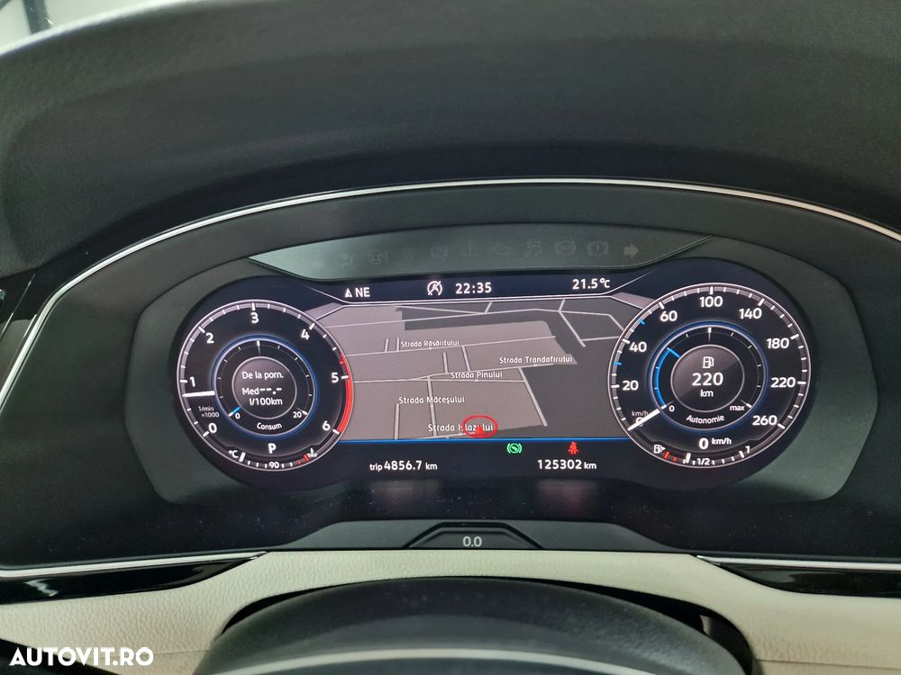 Volkswagen Passat 2.0 TDI SCR 4Motion DSG Highline - 16