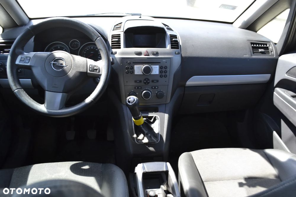 Opel Zafira 1.9 CDTI - 10