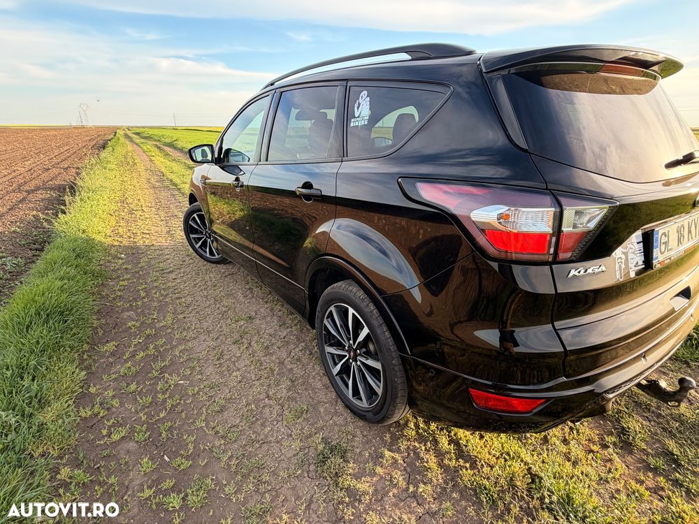 Ford Kuga 2.0 TDCi 4WD Powershift ST-Line - 11