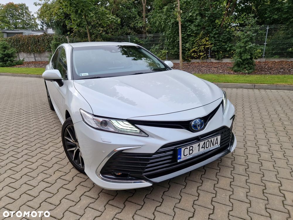 Toyota Camry 2.5 Hybrid Executive CVT - 2