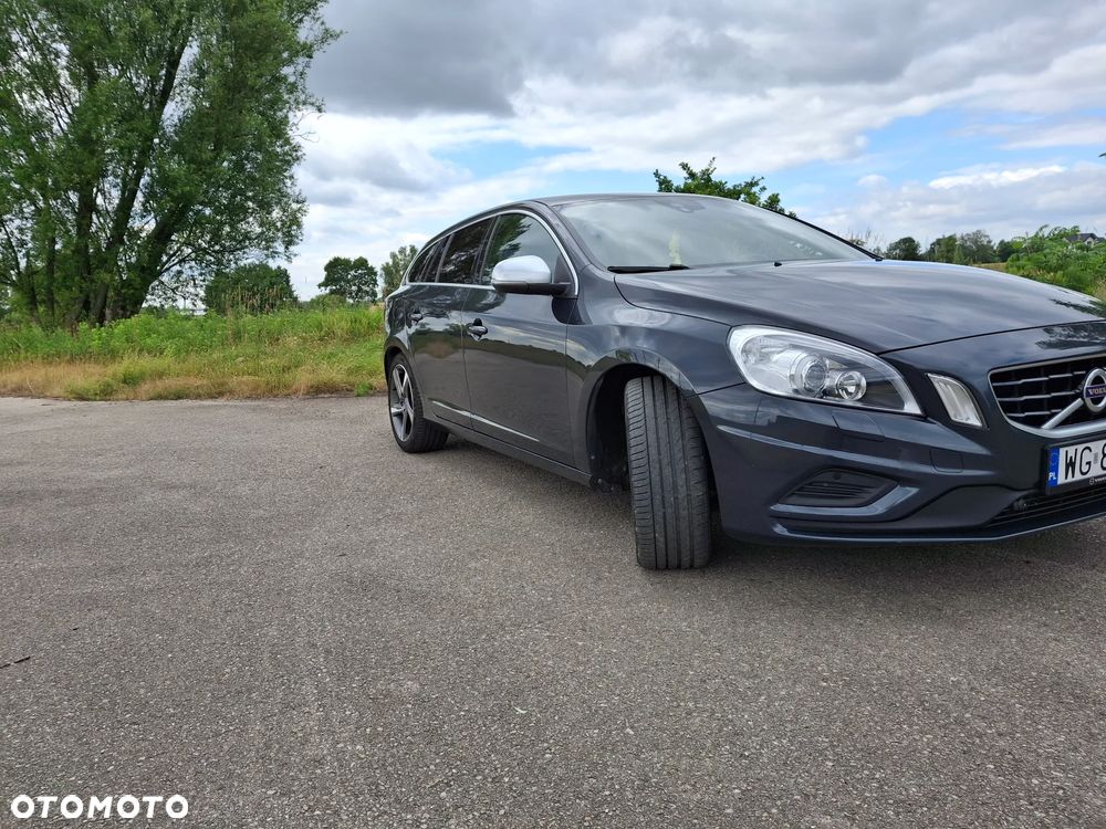 Volvo V60 D3 R-Design - 8