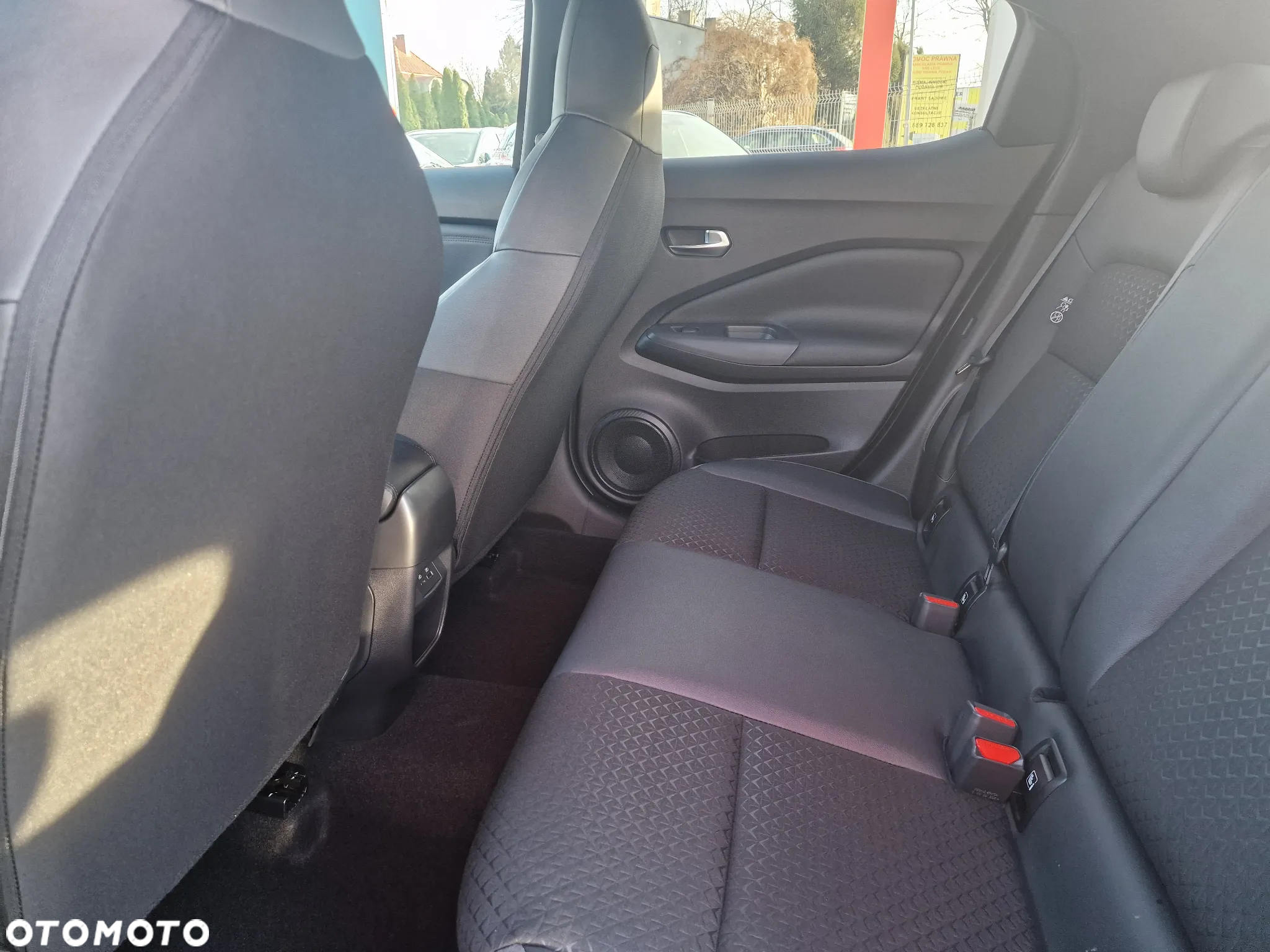 Nissan Juke 1.0 DIG-T N-Connecta DCT - 9