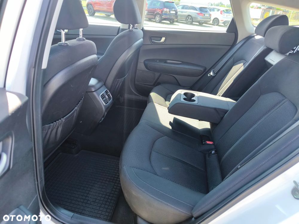Kia Optima 2.0 M - 15