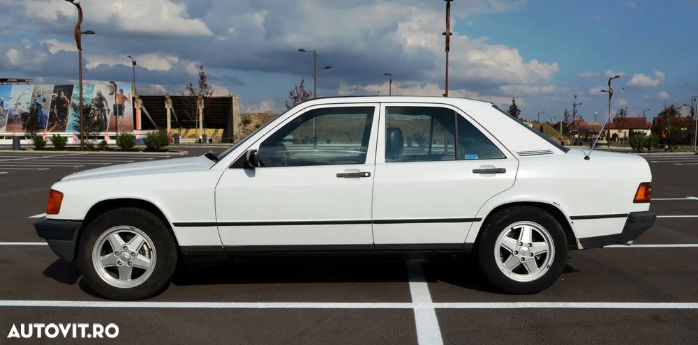 Mercedes-Benz 190 - 1